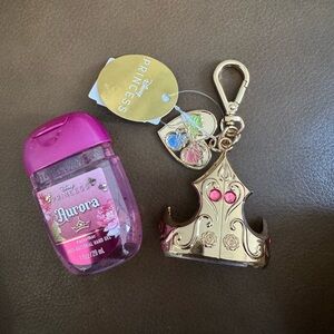 Bath and body works pocket back holder